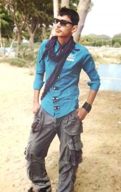 Syed Zeeshan model in Karachi