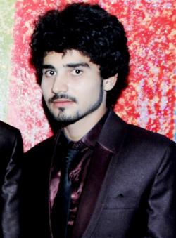 Farhan Arain model in Karachi