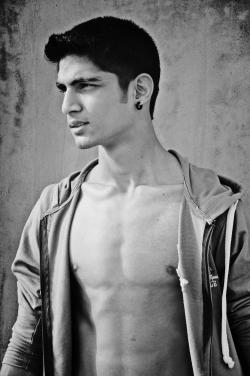 zeeshan model in Karachi