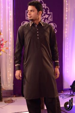 Kaleem Zaidi model in Karachi