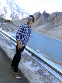 mansoor sharief model in Gilgit/karachi