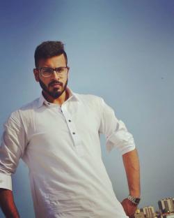 Tariq Najam model in Karachi