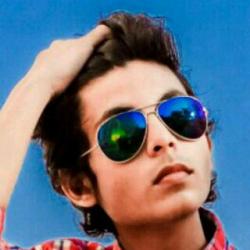 Hamza Tariq model in Karachi